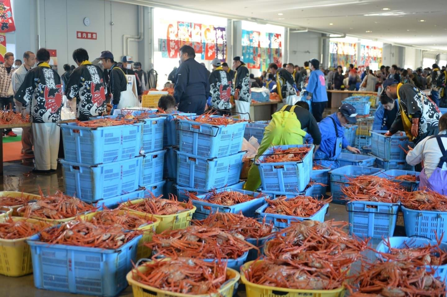 Shinminato Kanikani Seafood Glass shrimp Festival